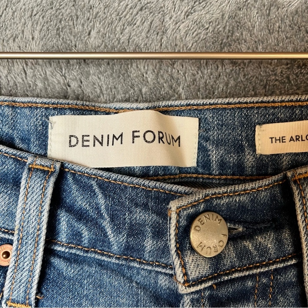 Aritzia Denim Forum The Arlo High Rise Straight 24 W 28 L Ankle Medium Wash - Picture 6 of 14